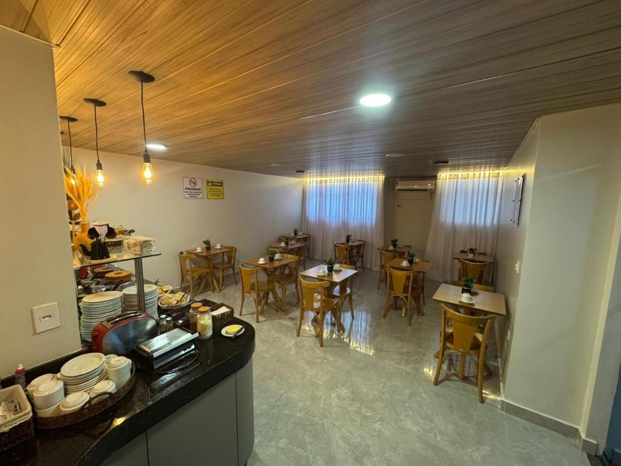 Hotel Veleiro Mcz